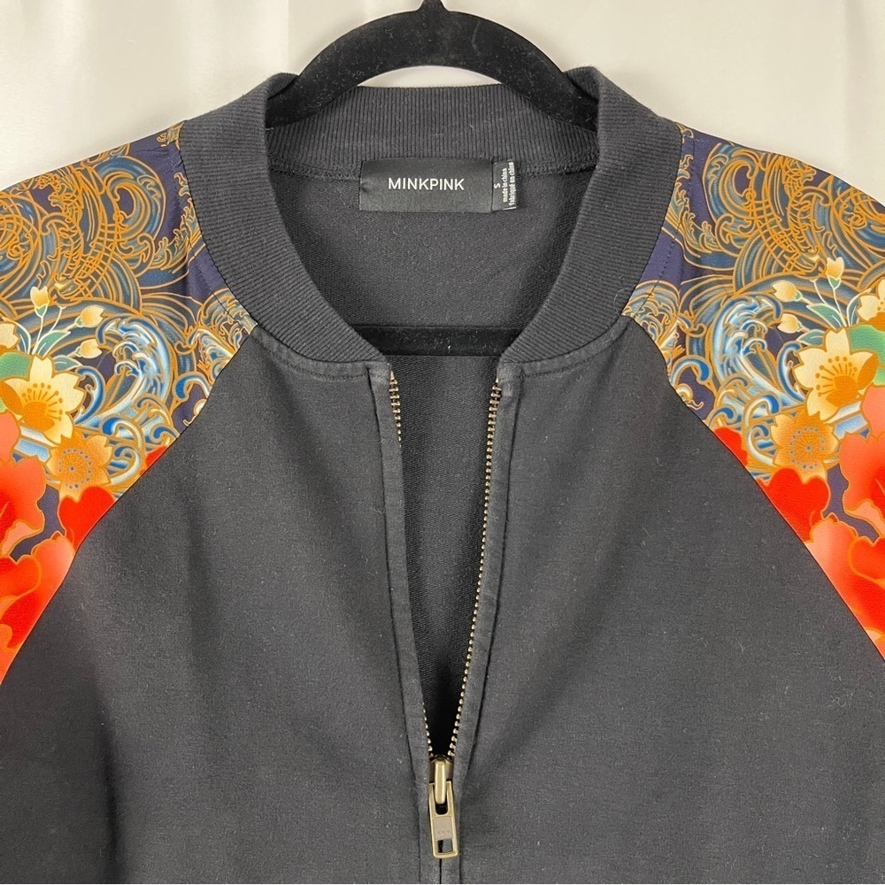 Women's Black with Asian Print Floral Sleeve ZipUp Bomber Jacket Size S MINKPINK - Picture 3 of 6